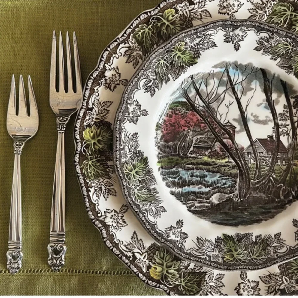 Friendly Village, 10 1/2 in. Plate, By Johnson Brothers (Autumn Mist) - Picture 4 of 6